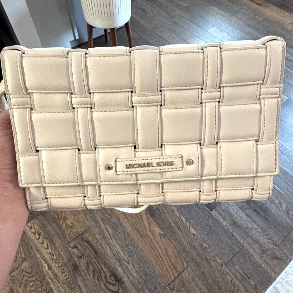 Michael Kors Cream Crossbody Bag - Picture 7 of 8